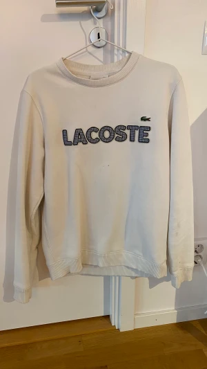 Lacoste Tröja - Finns några fläckar men inga större