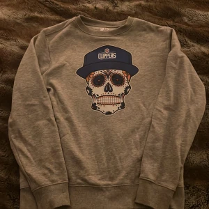 LA Clippers hoodie - LA Clippers inspirerad tröja, aldrig använt. Pris kan diskuteras vid snabb affär!