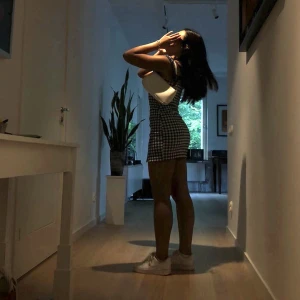 Klänning - Supersöt klänning, använt Max 3 ggr