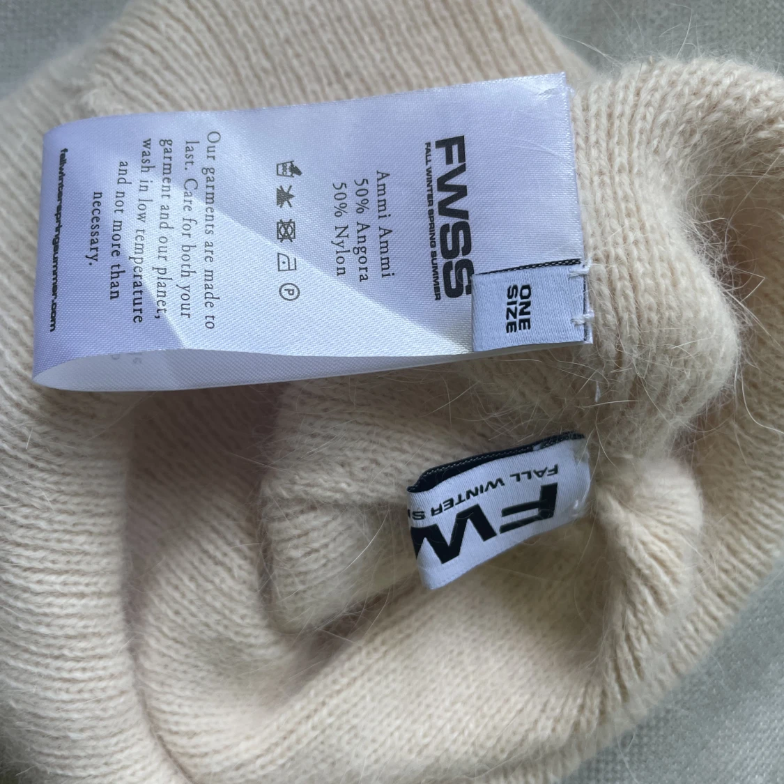 Mössa beige FWSS - 90