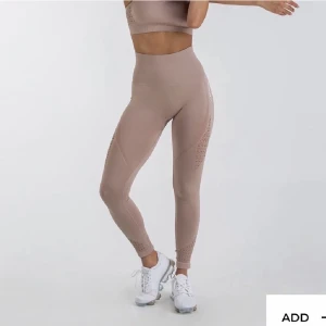 Träningstights gymshark - Återpublicering för gratis frakt! Se orginal annons för mer info🤍