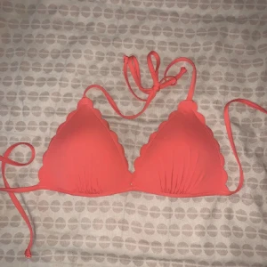 Bikinitopp - Återpublicering för gratis frakt! Se orginal annons för mer info🤍