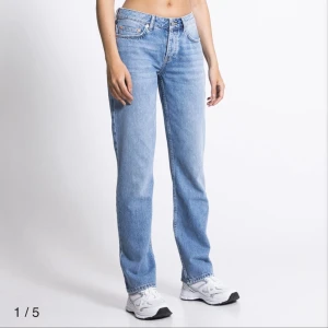 ljusblåa low straight jeans - lowrise jeans i modellen ICON 💕 