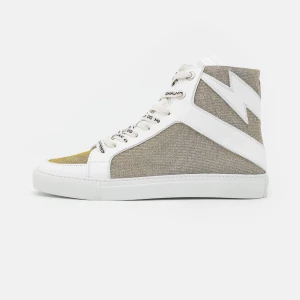 Zadig &Voltaire Skor - Supersnygga Zadig Voltaire skor som skiftar i guld och silver. Jag köpte dem av en tjej här på Plick och säljer på grund av att de var för stor för mig. Hör av er vid frågor eller fler bilder💓