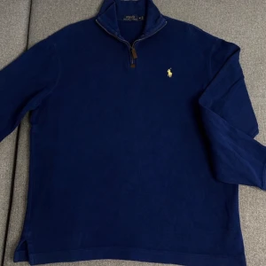 Ralph lauren tröja - En fräch Ralph lauren i mycket fint skick.