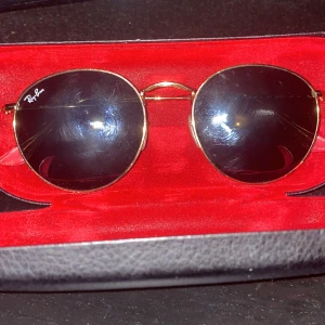 Glassögon  - Ray-Ban glassögon guld färgade 