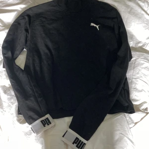 Puma träningströja - Super bra träningtröja från Puma!💕 priset kan diskuteras.