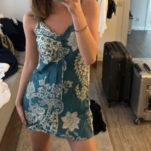 Klänning - Från zara storlek xs