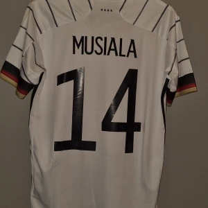 Jamal Musiala tröja - Storlek s