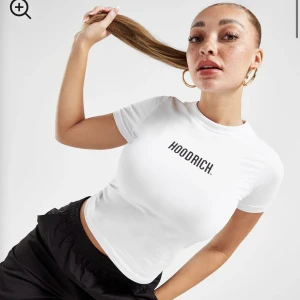 Hoodrich tröja  - Oanvänd då den är alldeles för liten 