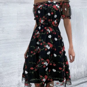 Blommig Klänning - Använd en gång