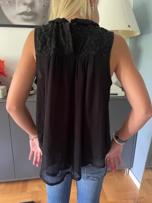 Tröja  - Jätte fin tröja men har aldrig används 