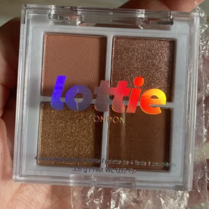 Lottie ögonskugga  - Helt ny!  Jag bjuder på frakten! 