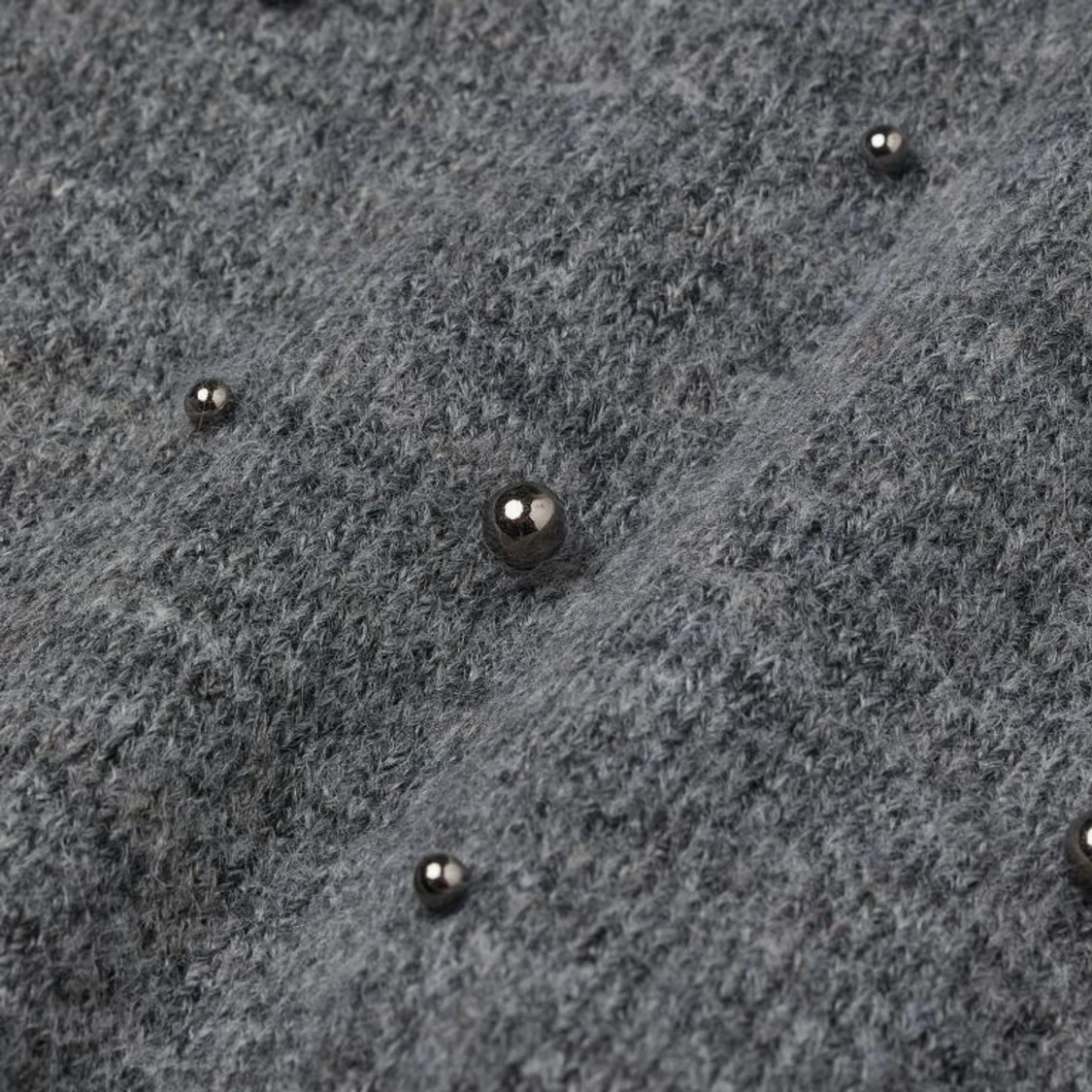 Stickad tröja med pärlor - 90