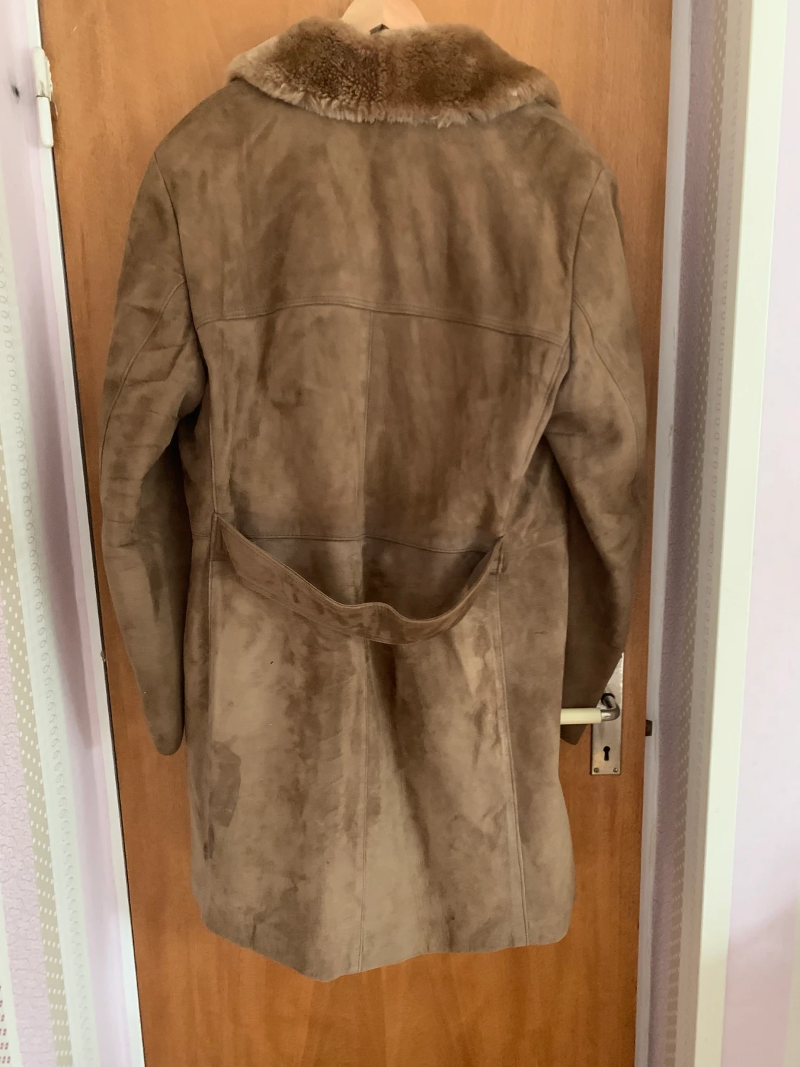 Beige/brun kappa i mocka - 90