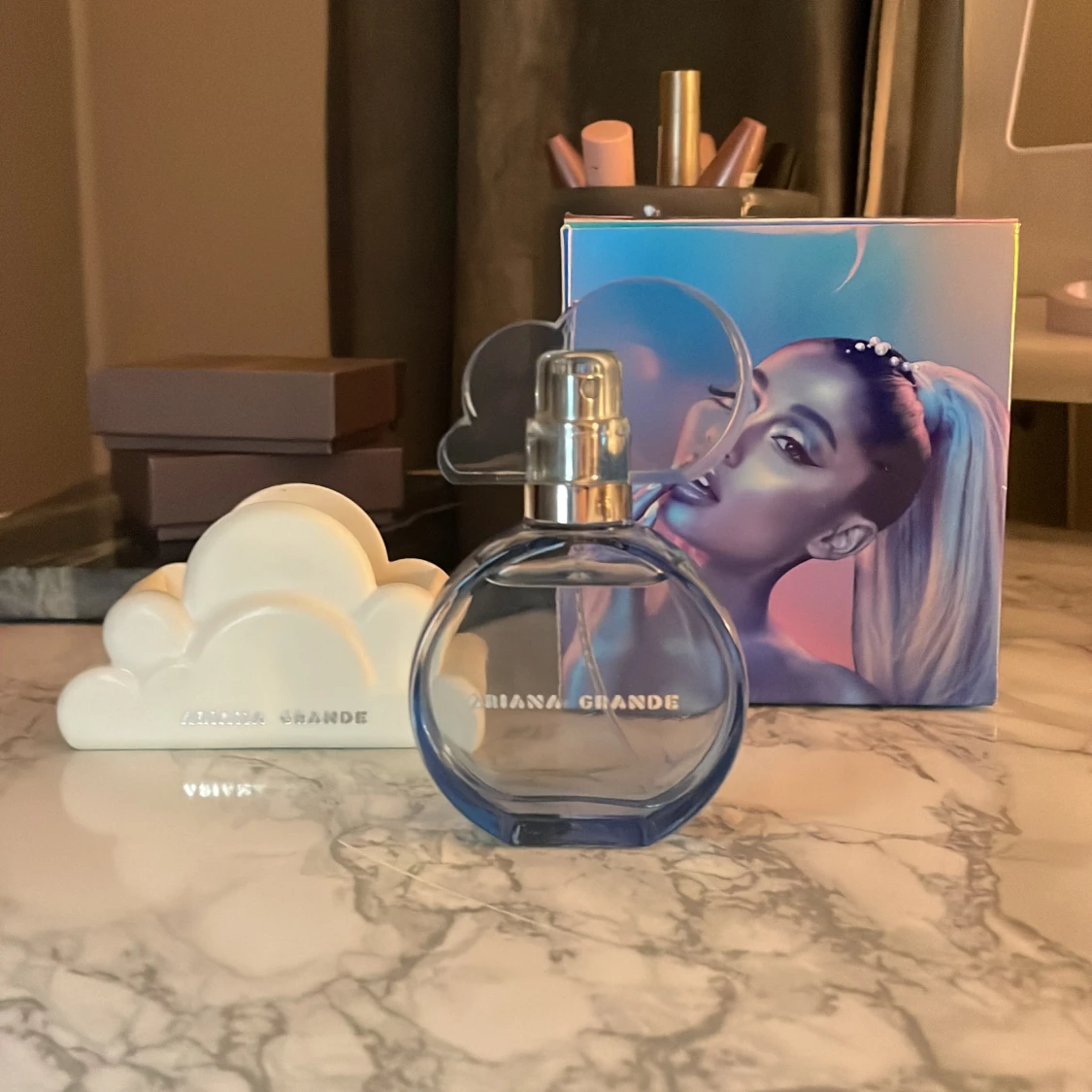 Cloud ariana grande - 90