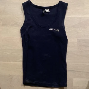 Gulligt mörkblått linne - Fint linne