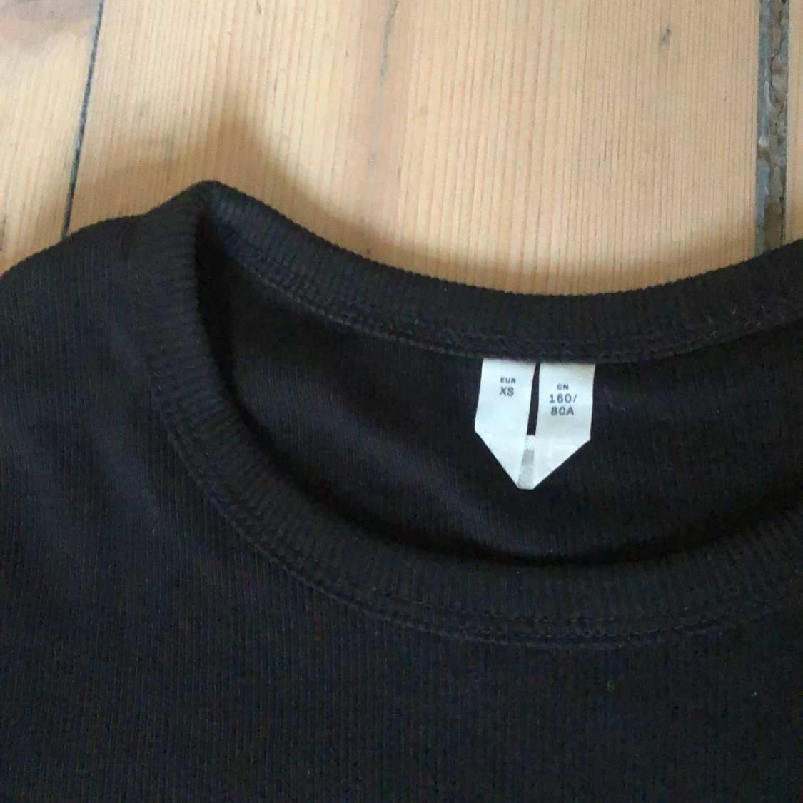 Svart kort t-shirt - 91