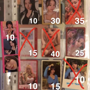 twice chaeyoung pc kpop - Säljer några twice Chaeyoung pcs, pobs och annat misc. Priserna finns på bilden för de individuella sakerna, men det är även ok att köpa allt för 80kr. Kan även tradea, kontakta mig isåfall om vilka kort du har! Använd endast köp nu om du ska ha allt!!!