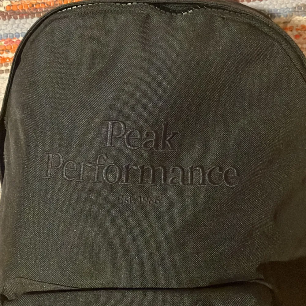 Peak Performance ryggsäck. Som ny, nypris 600 kr✨ Pris kan diskuteras . Väskor.
