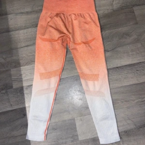 Iciw tights  - Superfina tights från iciw, lite noppriga (se bild 3)