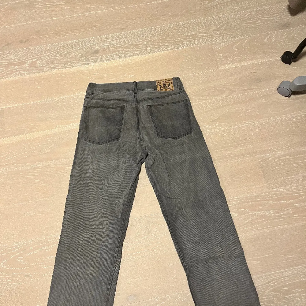 Grå jeans från junkyard storlek 30/32 skick 10/10 inte använda. Jeans & Byxor.