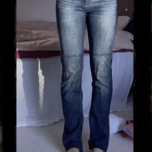 Crocker jeans  - Säljer mina snygga Lågmidjade crocker jeans 💓💓de är bra längd för mig som är 172