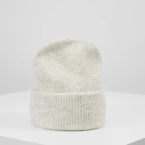 Samsœ mössa - Säljer mig samsoe mössa, den är i ett jätte fint skick och säljer för att den inte kommer till användning. Köpt för 479kr