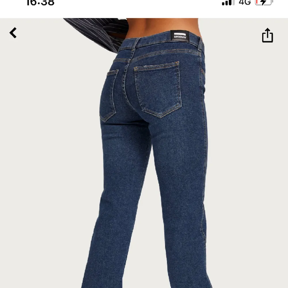 använda 1 gång💕köpt för 699 säljer för 350💕. Jeans & Byxor.