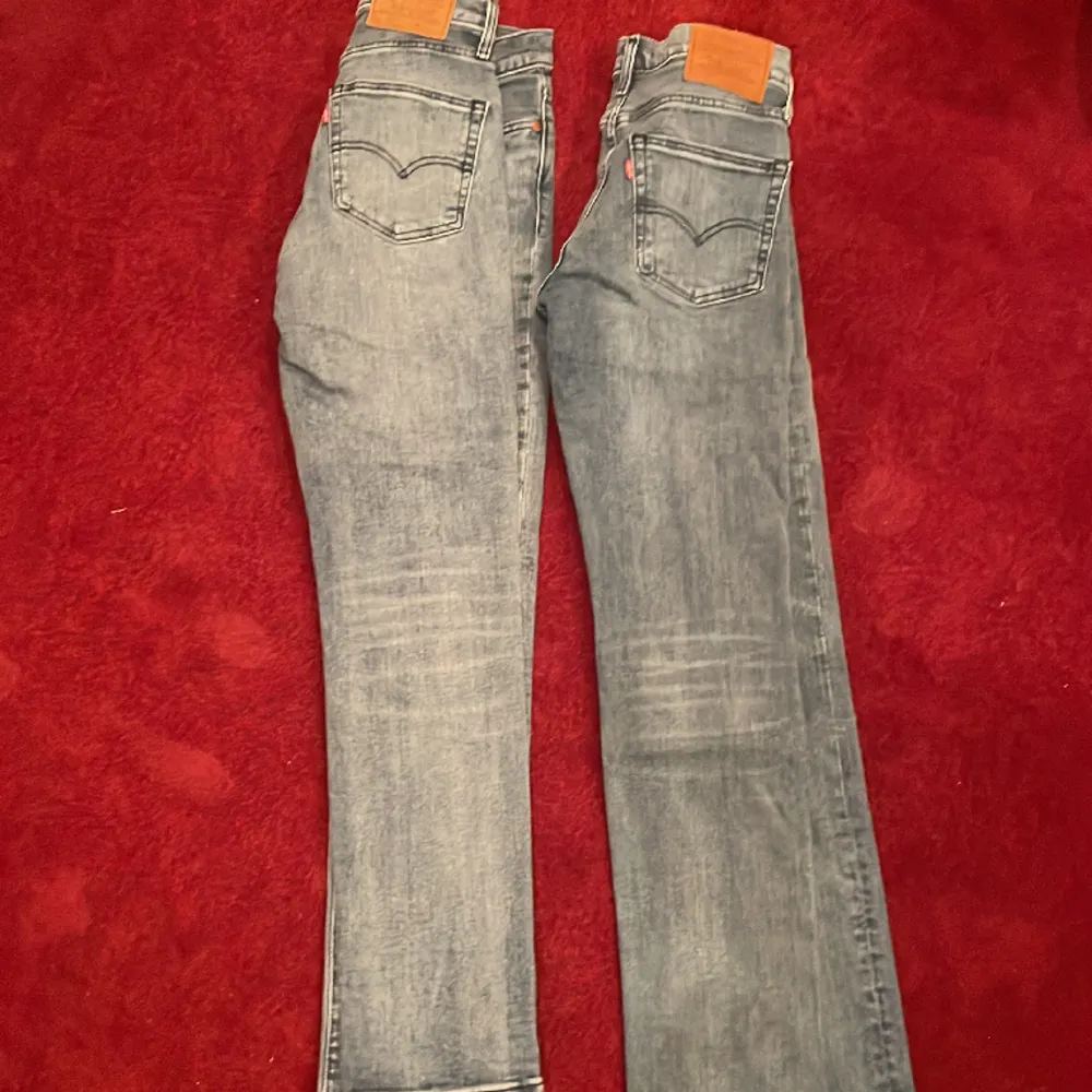 Levis jeans 501  550 för båda  300 för ett par. Jeans & Byxor.