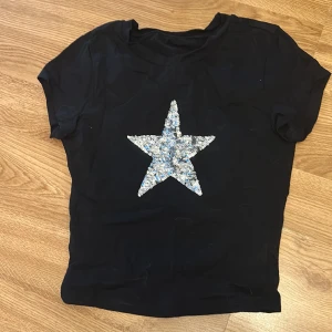 Tajt T-shirt  - Aldrig andvänd