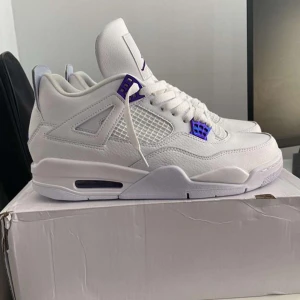 aj4 purple metallic - Snabb affär, för mer information kom dm