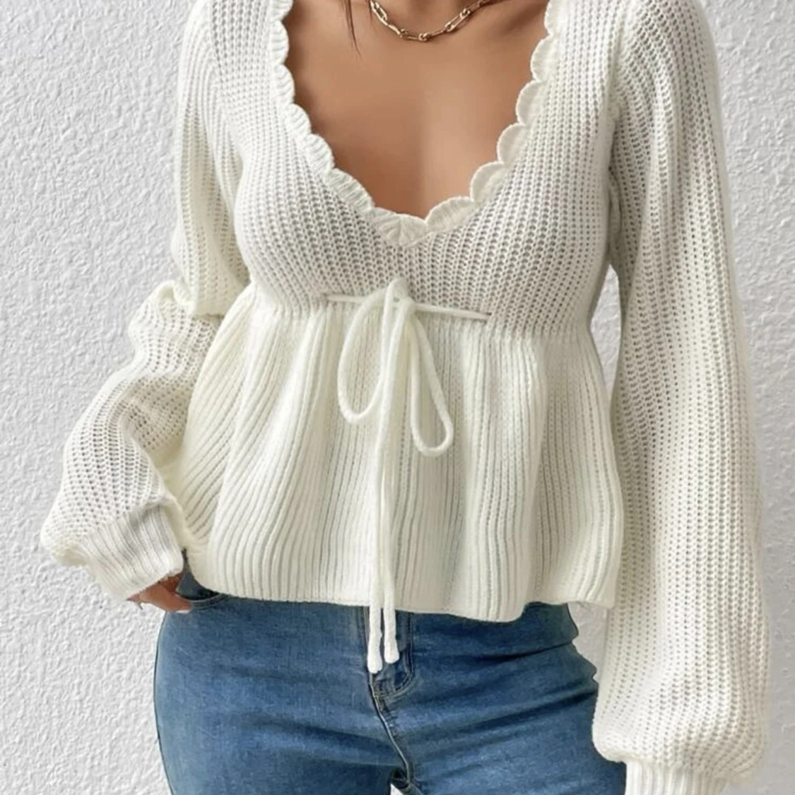 đ€gullig stickad tröjađ€