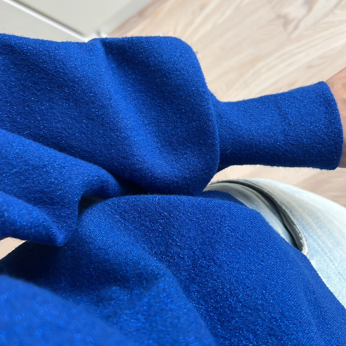 Blå stickad tröja - 91