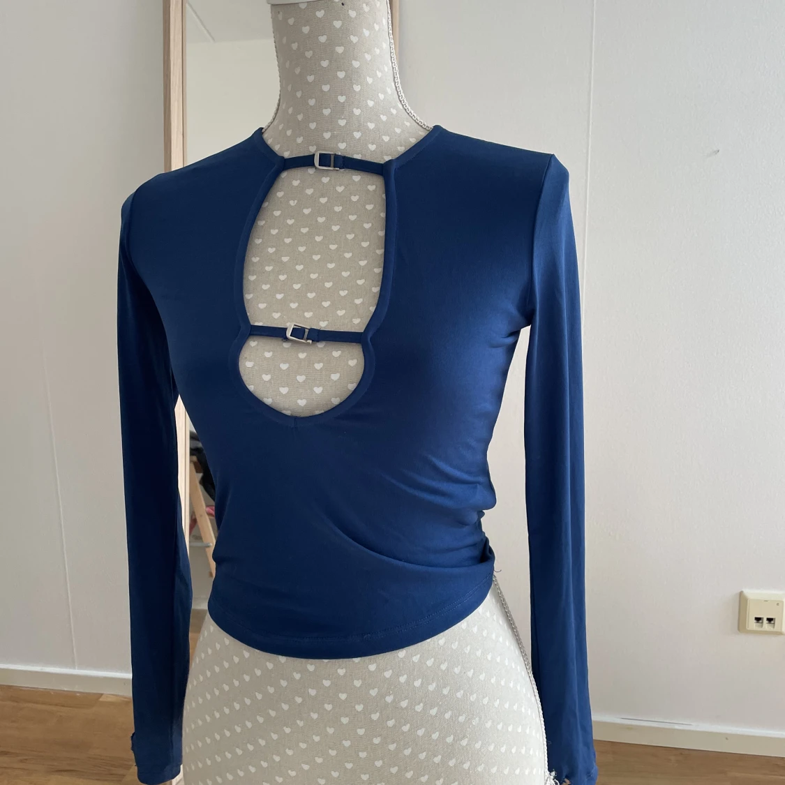 Marinblå urringad topp