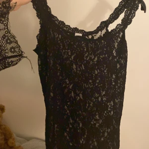 Spetstopp - En jättesöt svart spetstopp den är i nyckick ❤️likadan modell som den vita jag säljer.