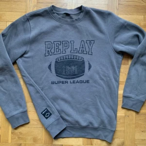 Replay tröja - Replay tröja, riktigt snygg och bekväm. storlek:M