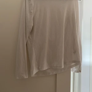 Vit långärmad  - Skön långärmad som jag köpte i England några år sen. 