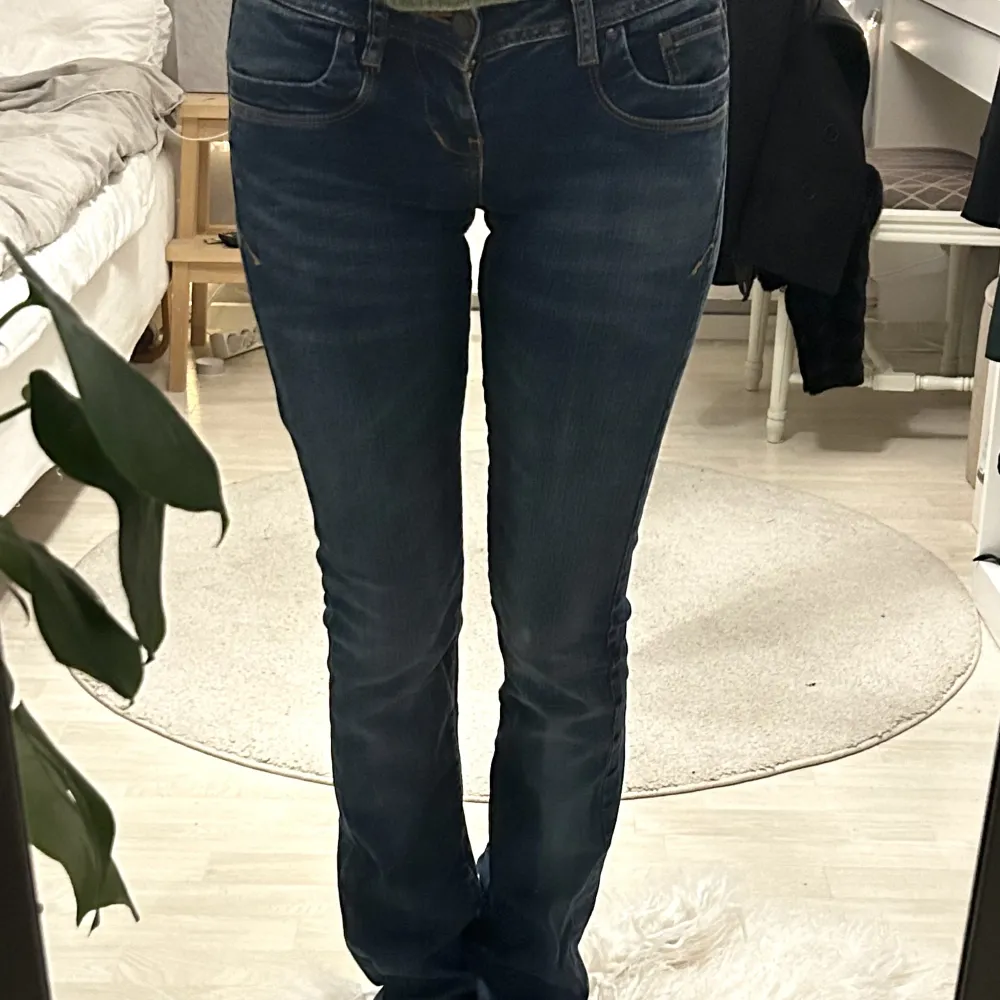 ltb jeans, W25 L36. Har strlk xs/s och är 167❣️. Jeans & Byxor.