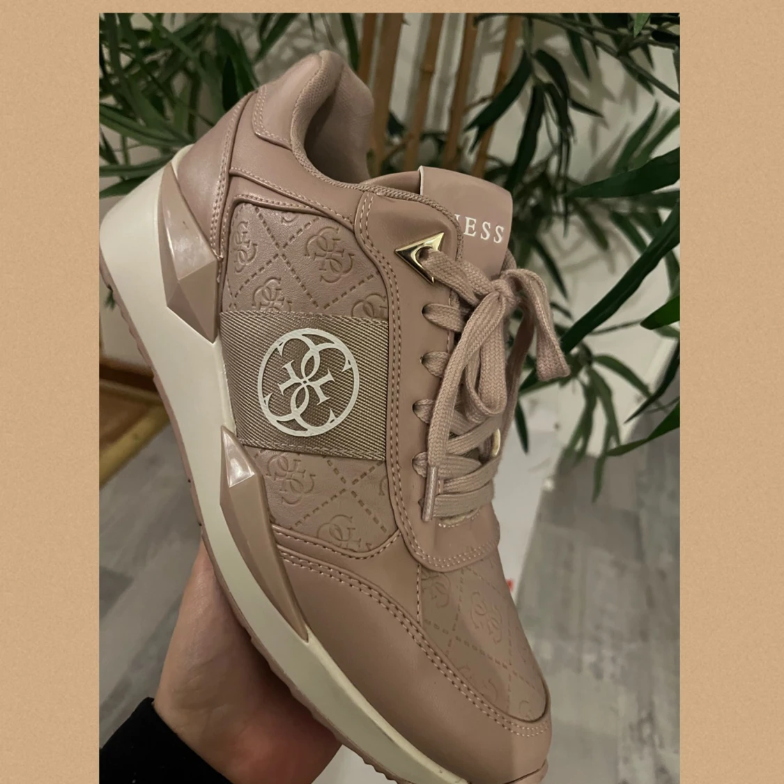 Guess sneakers 
