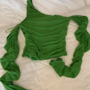 Grön topp💚 - En helt ny och super fin grön topp som är perfekt för sommaren🤩