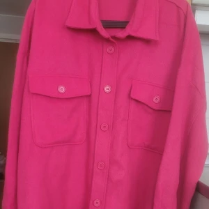 Jacka - Skjort/jacka  Använd max 2 gånger 