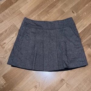 Plaid kjol - Jättefin kjol💕