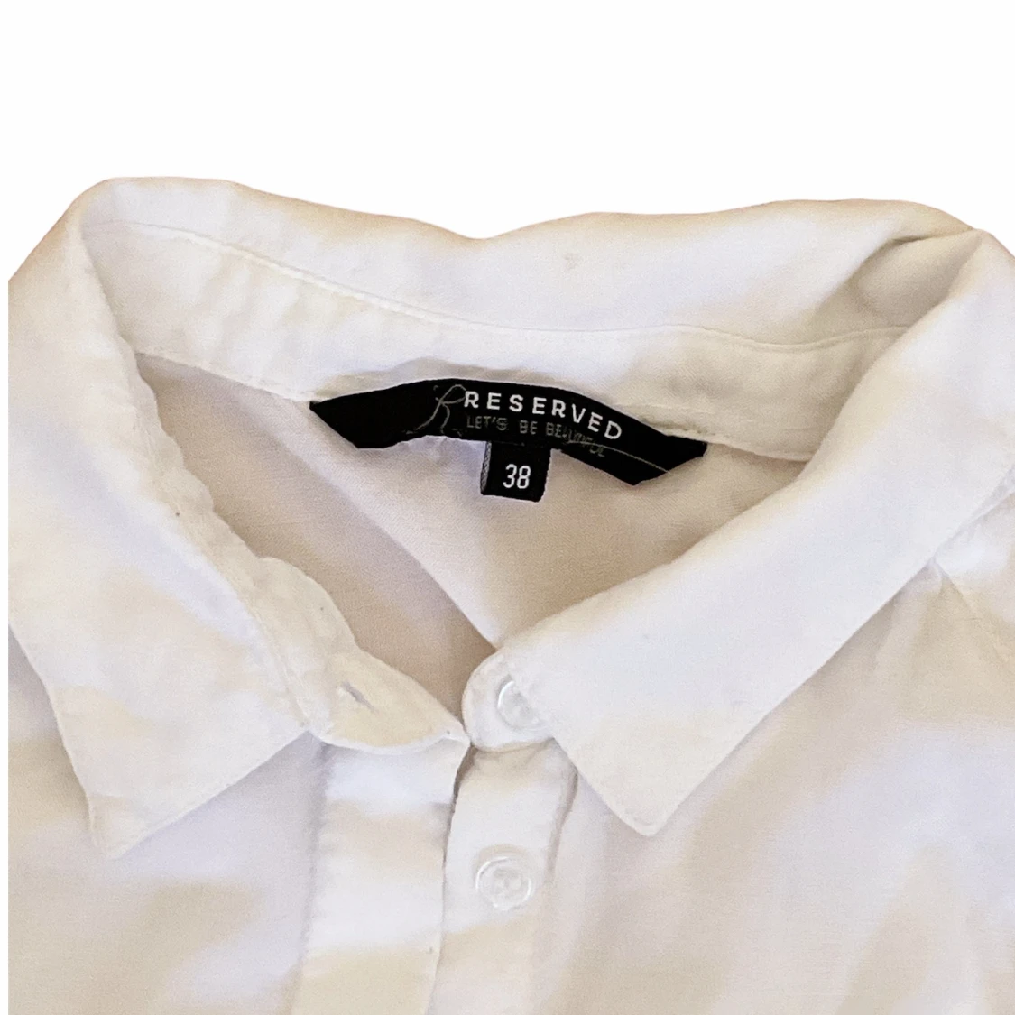 vit skjorta med detaljer - 91