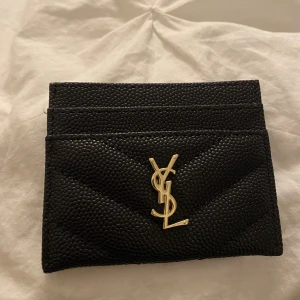 Korthållare  - Jätte söt korthållare, bra kvalitet! Inte äkta kärlek 