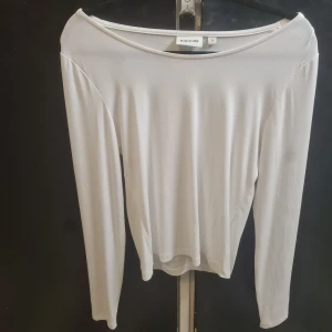 Långärmad - Långärmad tröja från Kappahl. Ny utan prislapp. Skönt matrial. Storlek S. Aldrig använd