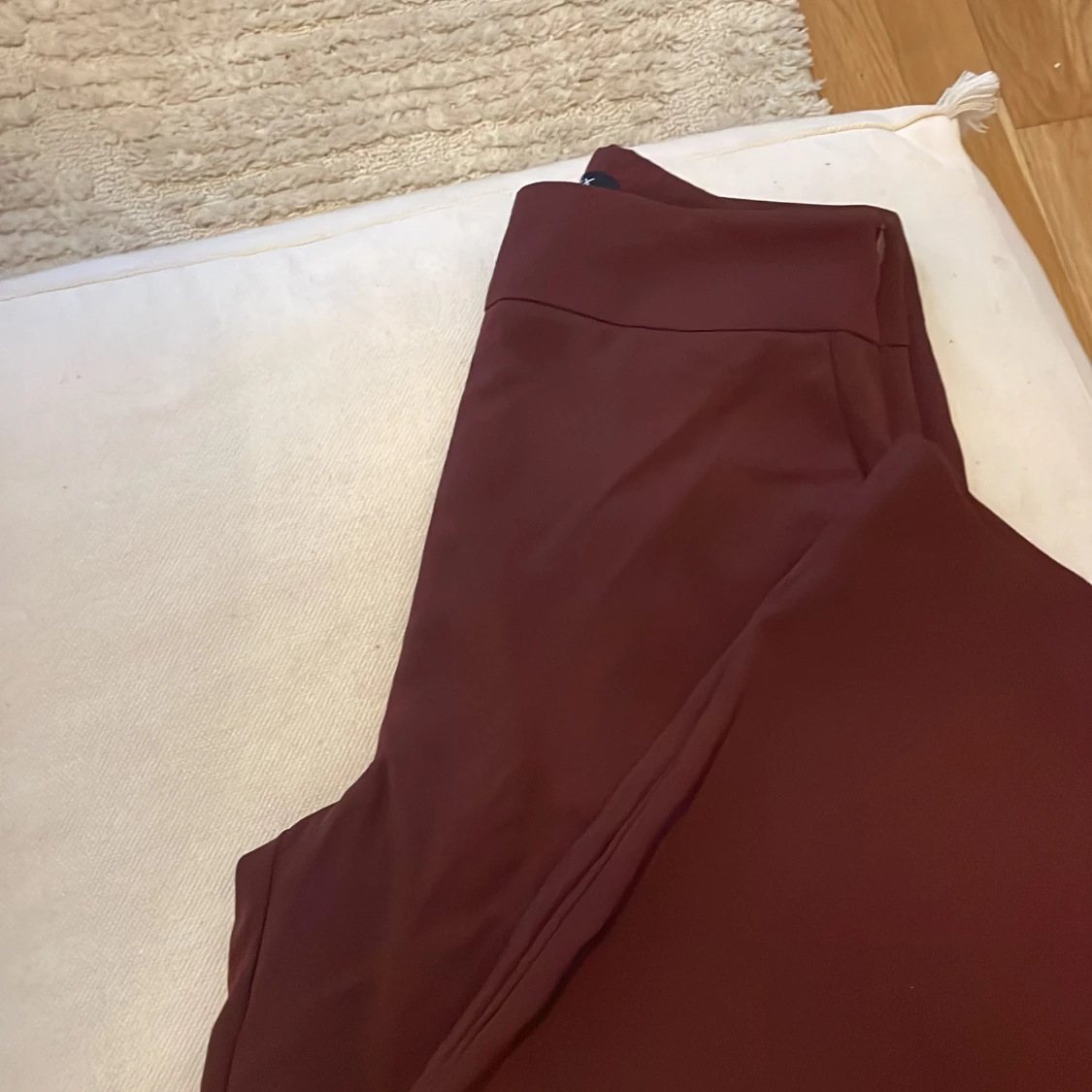 Vinröda Wide byxor