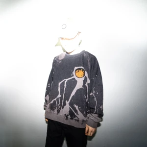 Blekt sweatshirt  - Blekt sweatshirt i strl L-XL