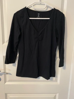 3/4 ärmad topp - H&M topp svart M