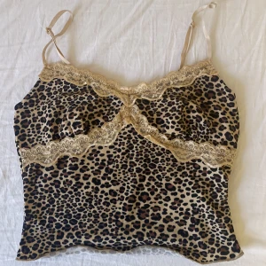 Leopard linne - Leopardmönstrat linne. Knappt använt.